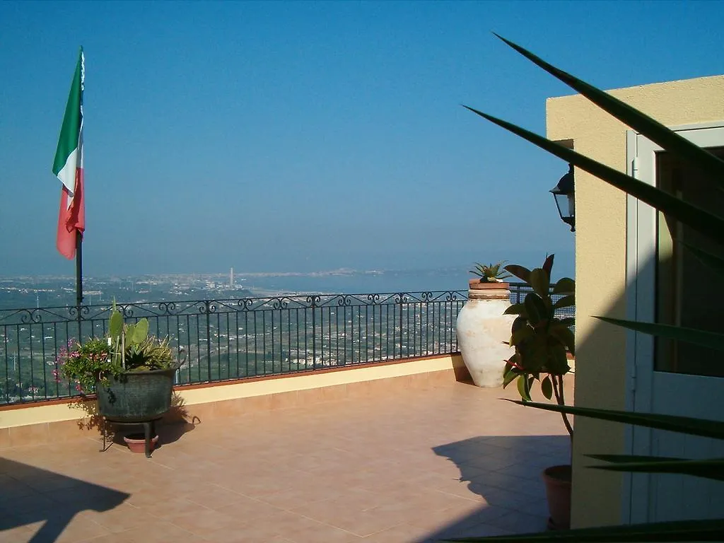 ベッド・アンド・ブレックファスト B&B La Giara Roccavaldina イタリア