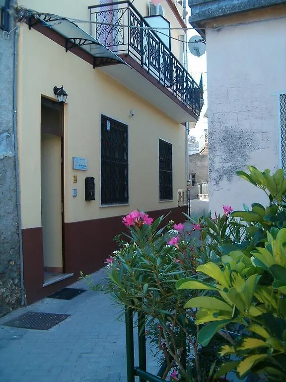 B&B La Giara Roccavaldina ベッド・アンド・ブレックファスト