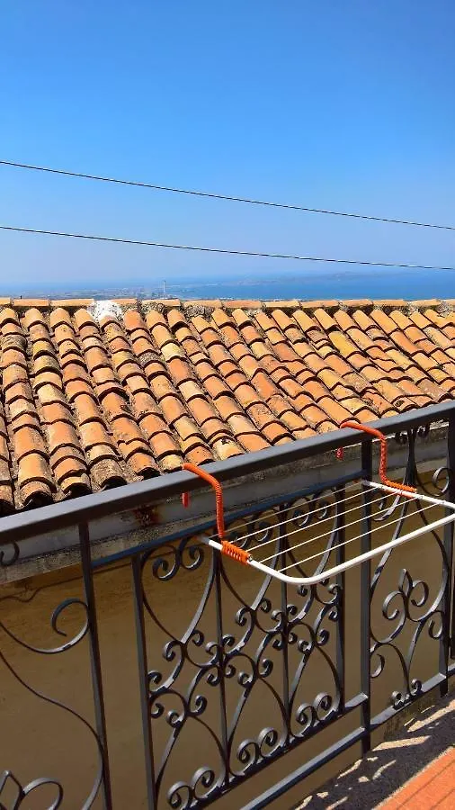 ベッド・アンド・ブレックファスト B&B La Giara Roccavaldina